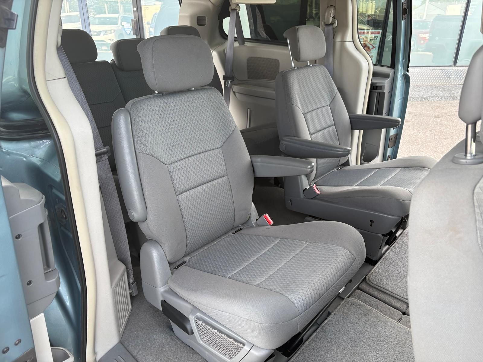 2010 Chrysler Town And Country