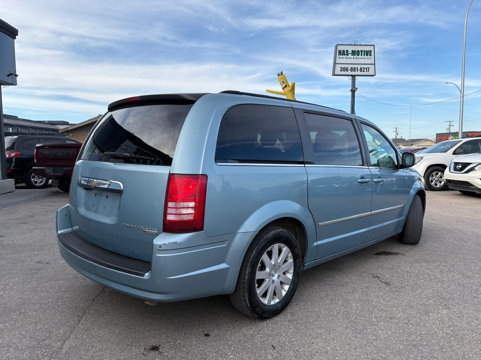 2010 Chrysler Town And Country