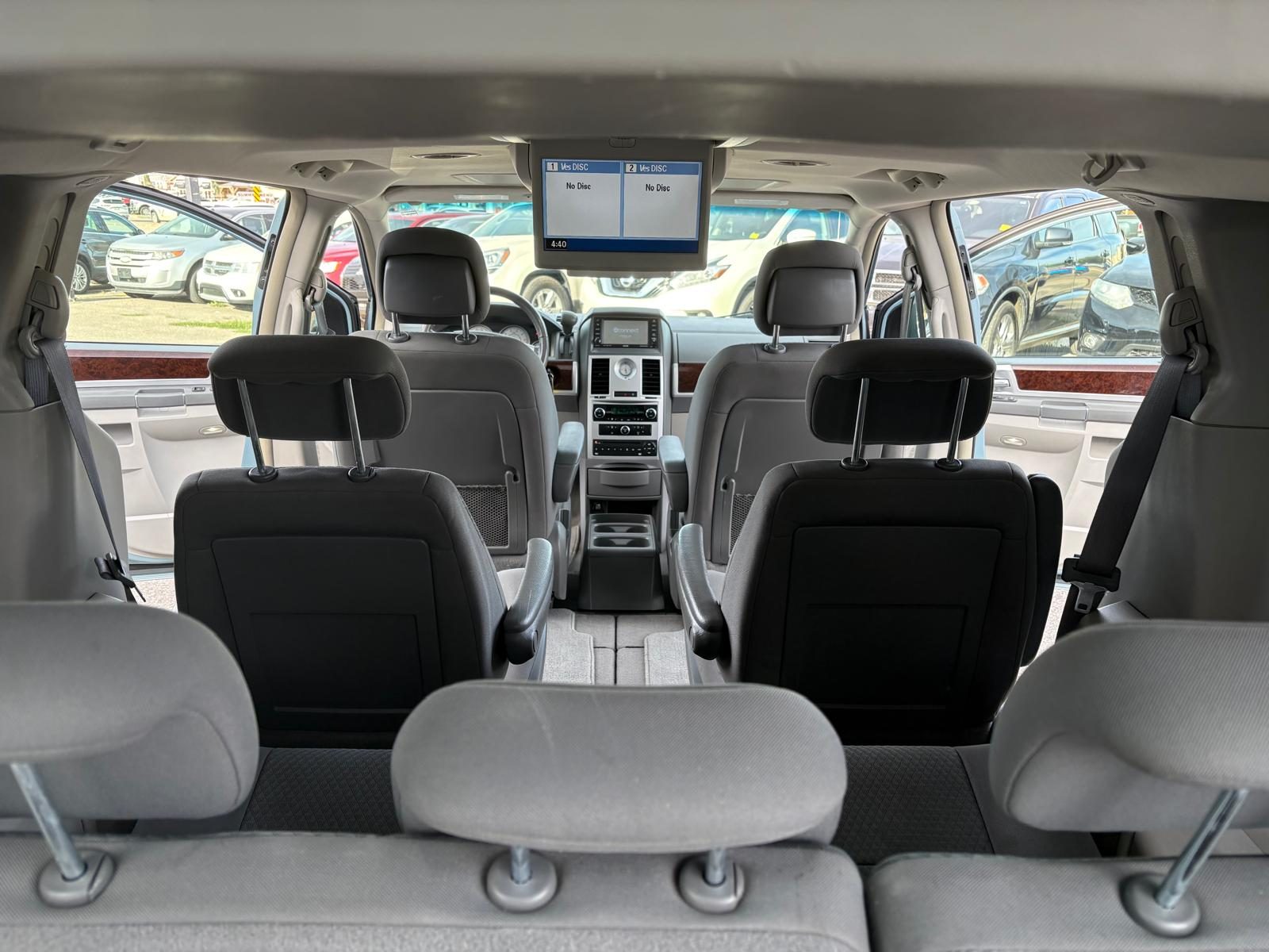 2010 Chrysler Town And Country