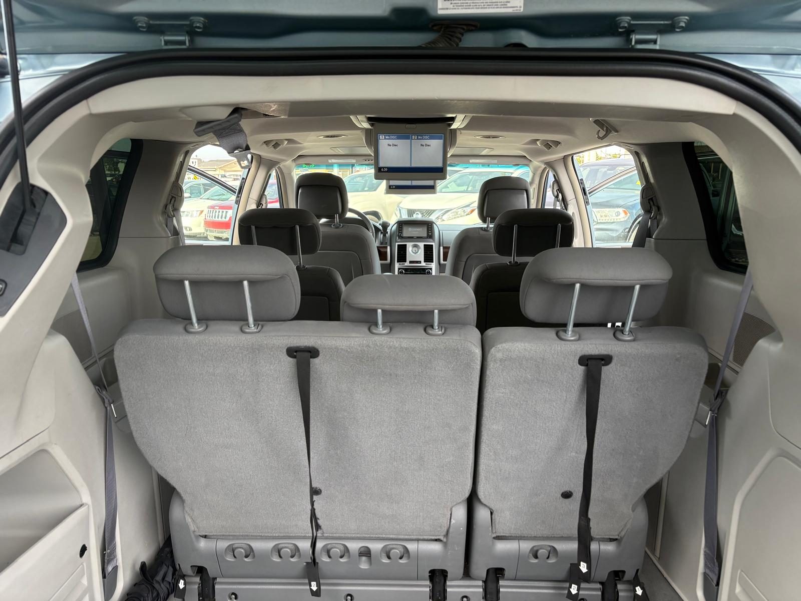 2010 Chrysler Town And Country