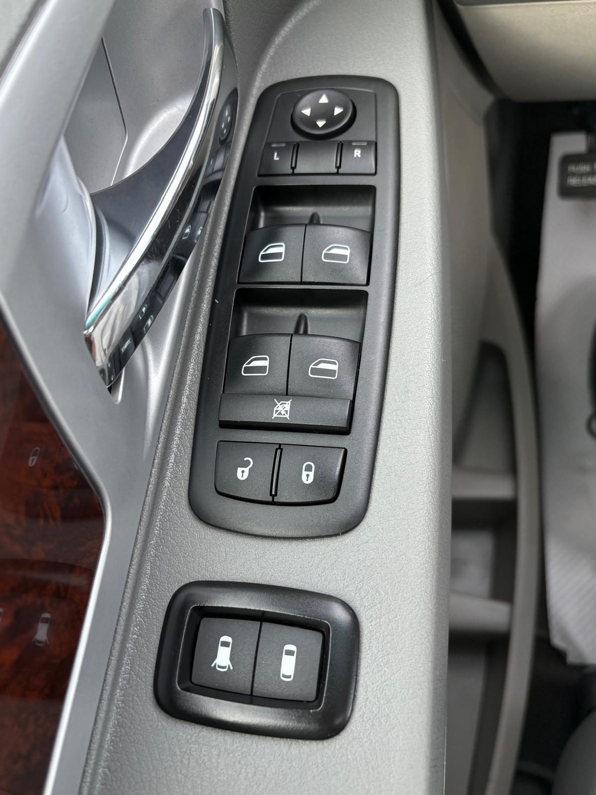2010 Chrysler Town And Country