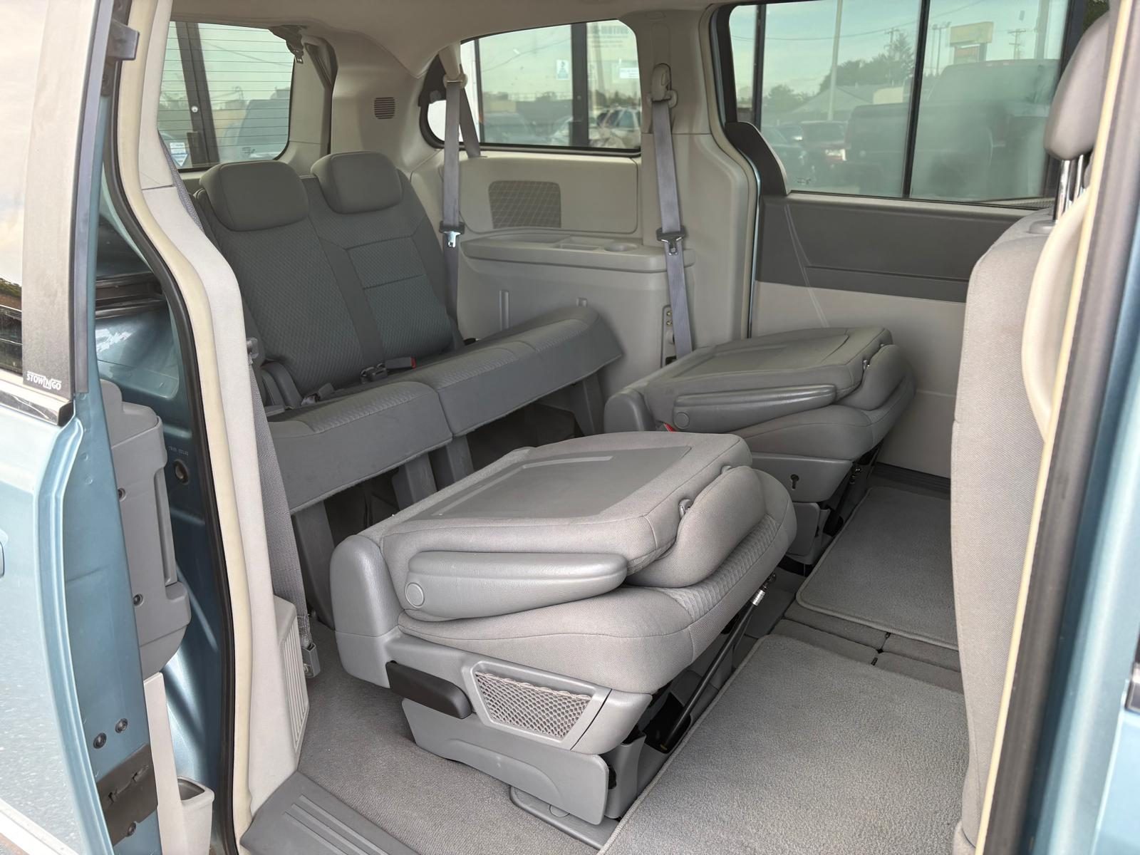 2010 Chrysler Town And Country