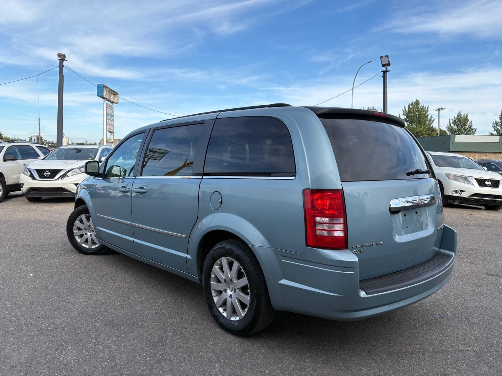 2010 Chrysler Town And Country