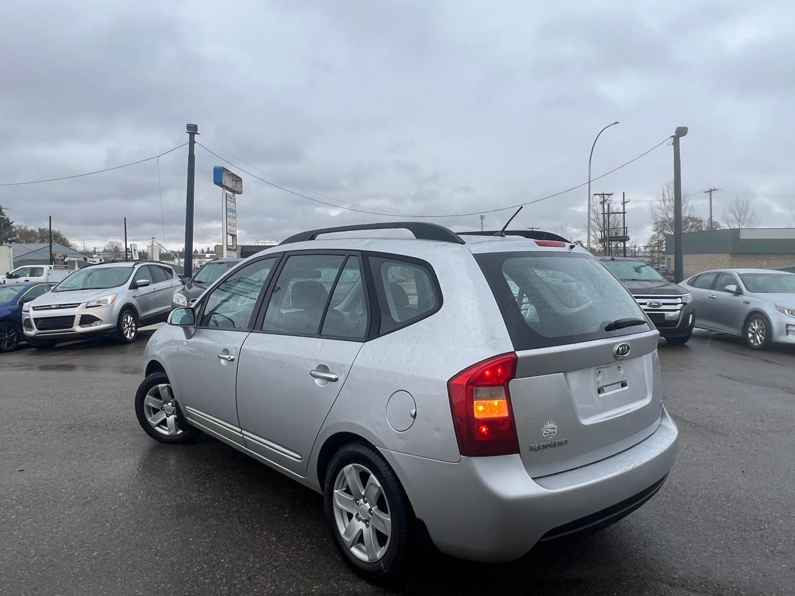2009 Kia Rondo