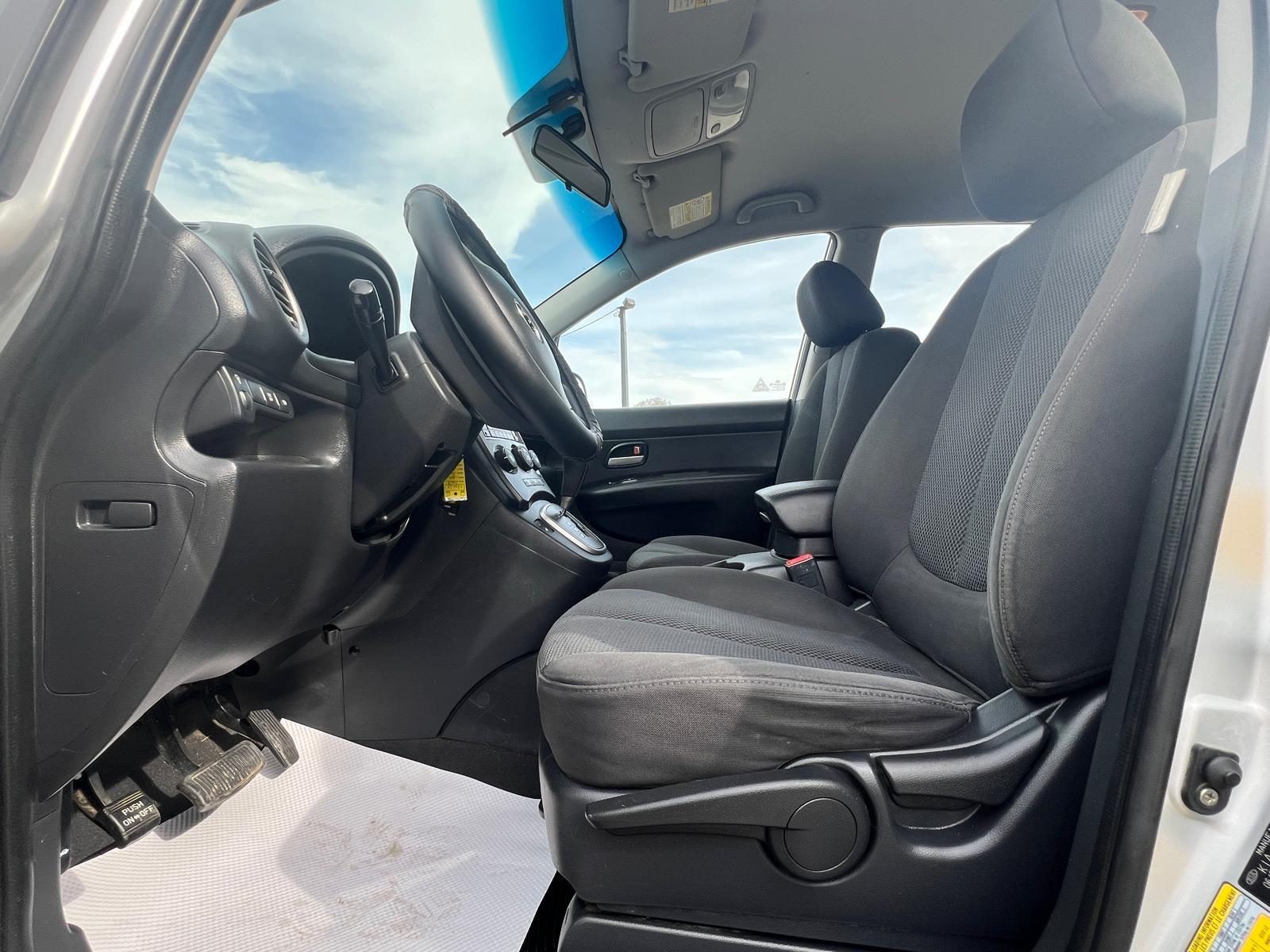 2009 Kia Rondo