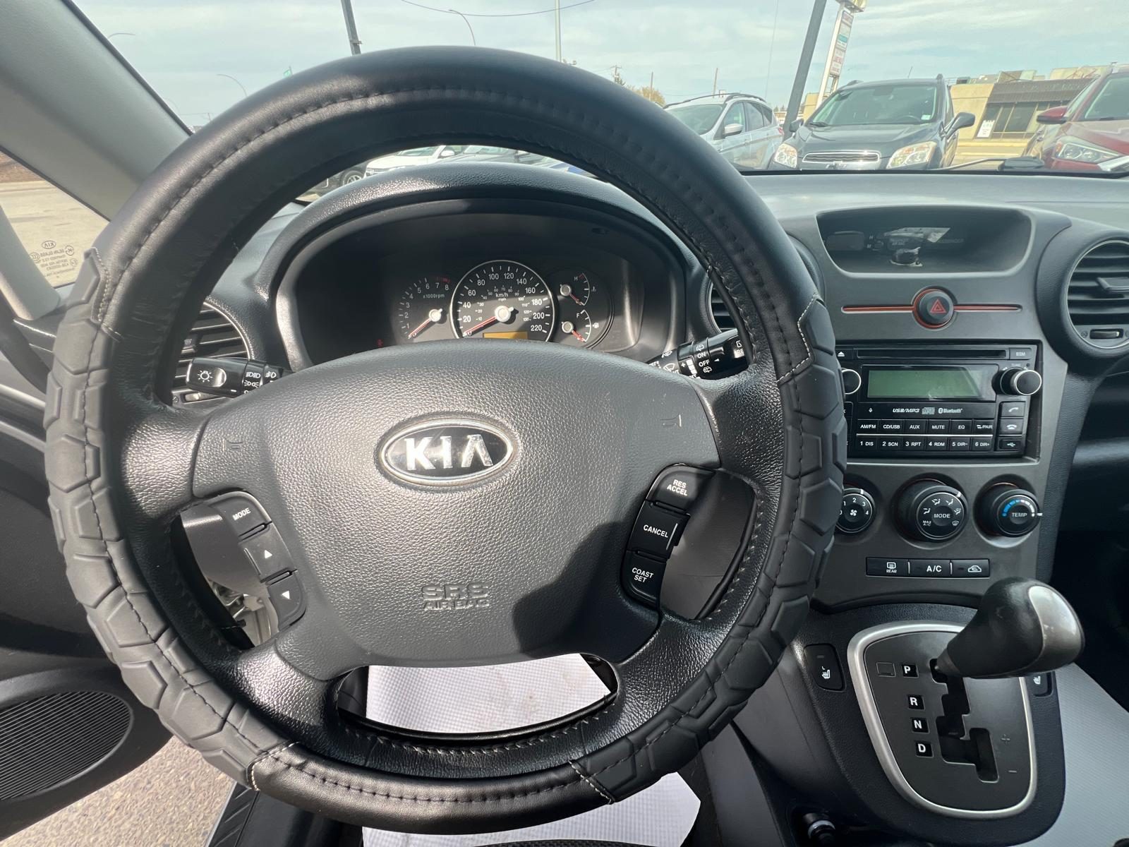 2009 Kia Rondo