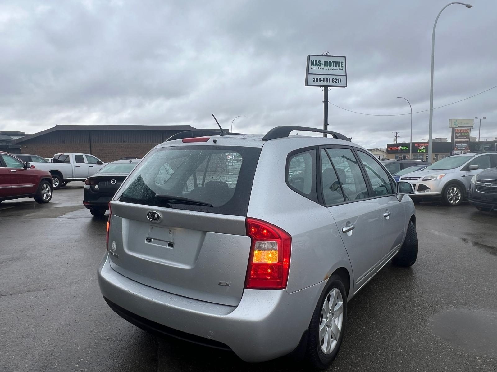 2009 Kia Rondo
