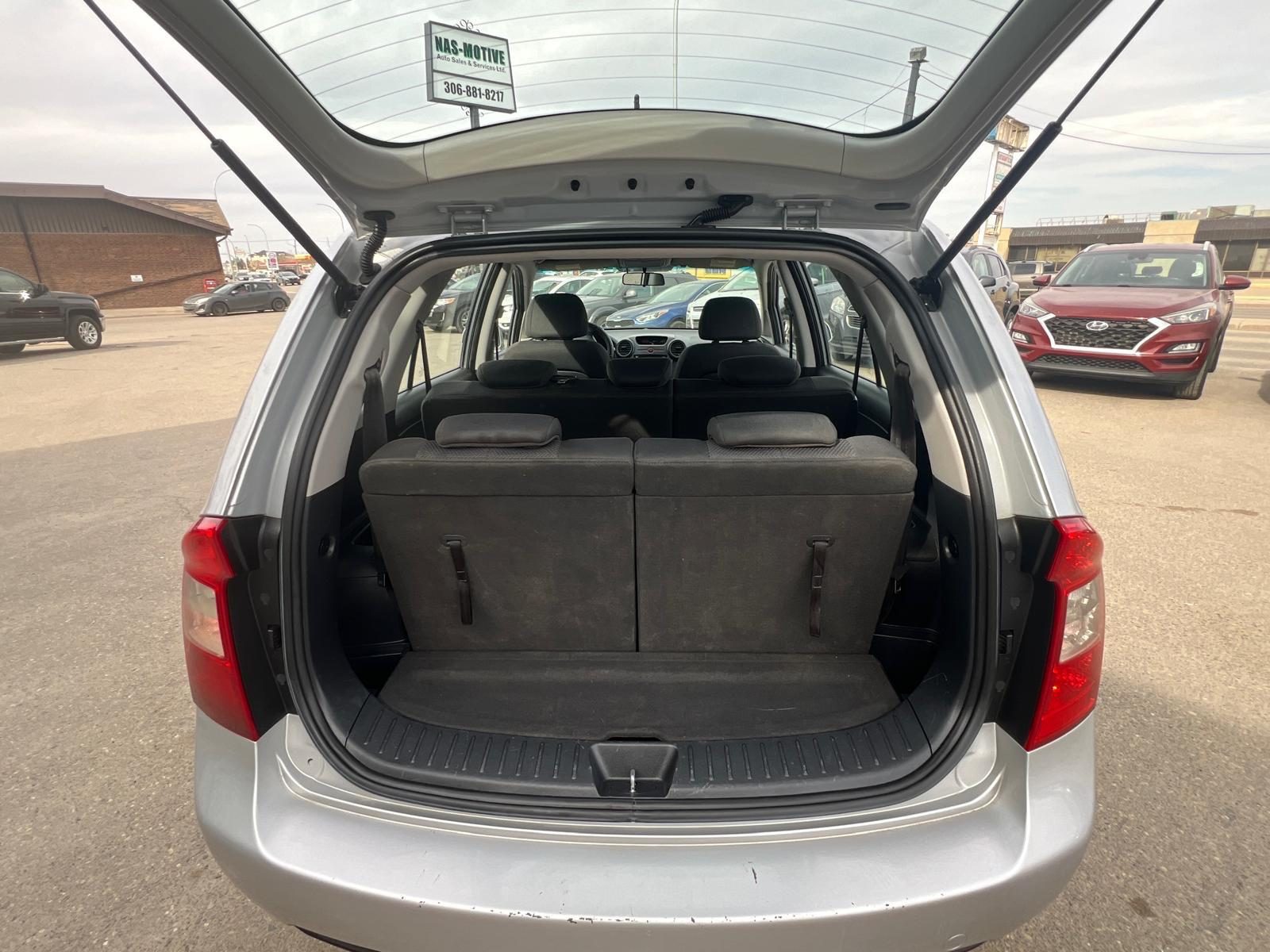 2009 Kia Rondo