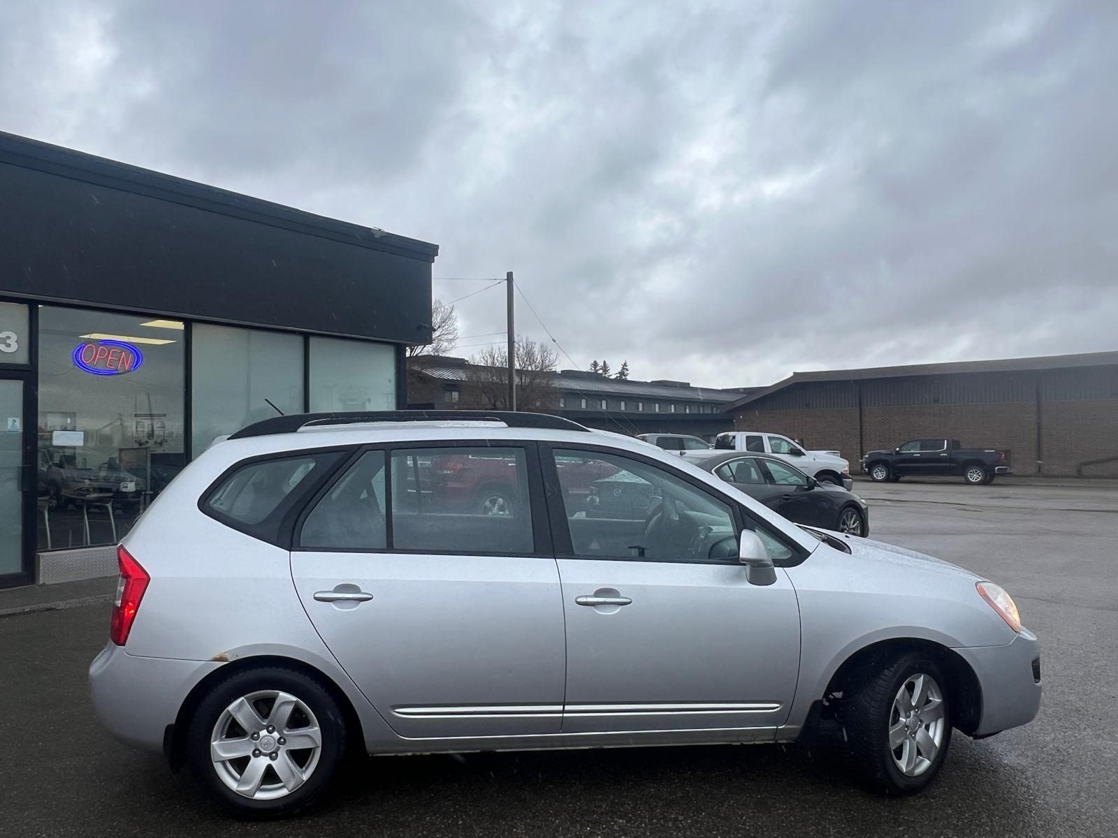 2009 Kia Rondo