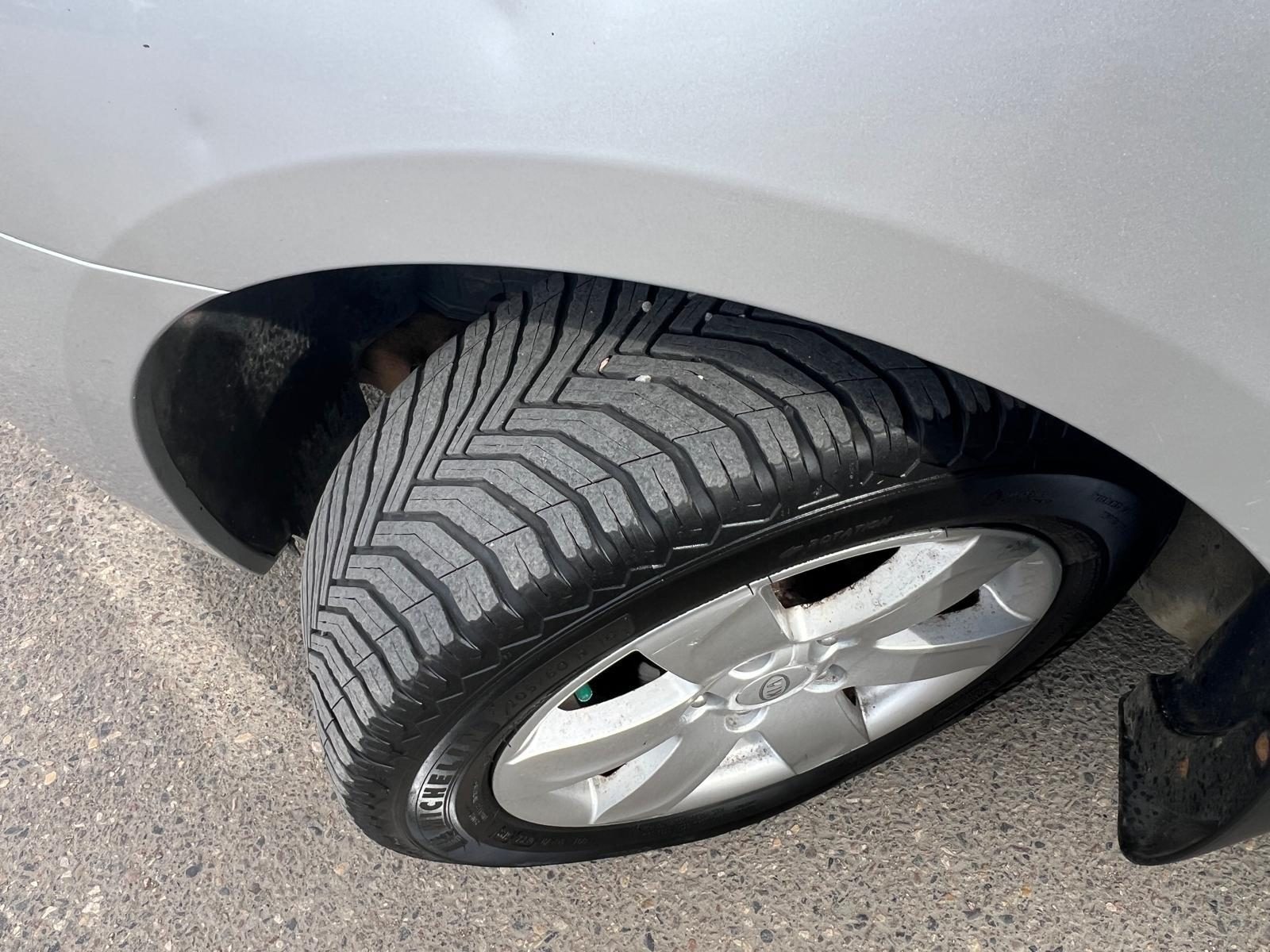 2009 Kia Rondo